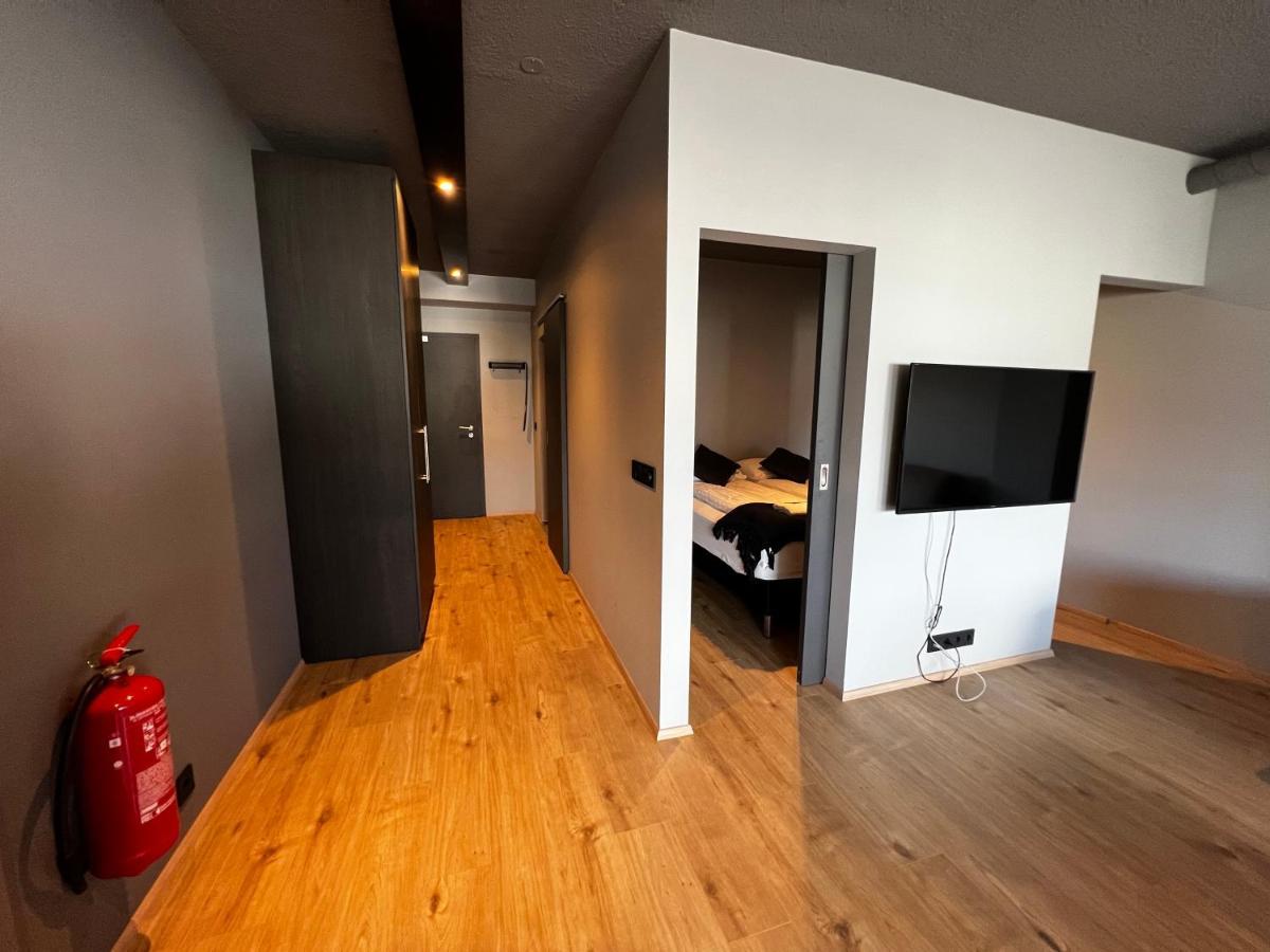 Tb Apartment Akureyri Bagian luar foto